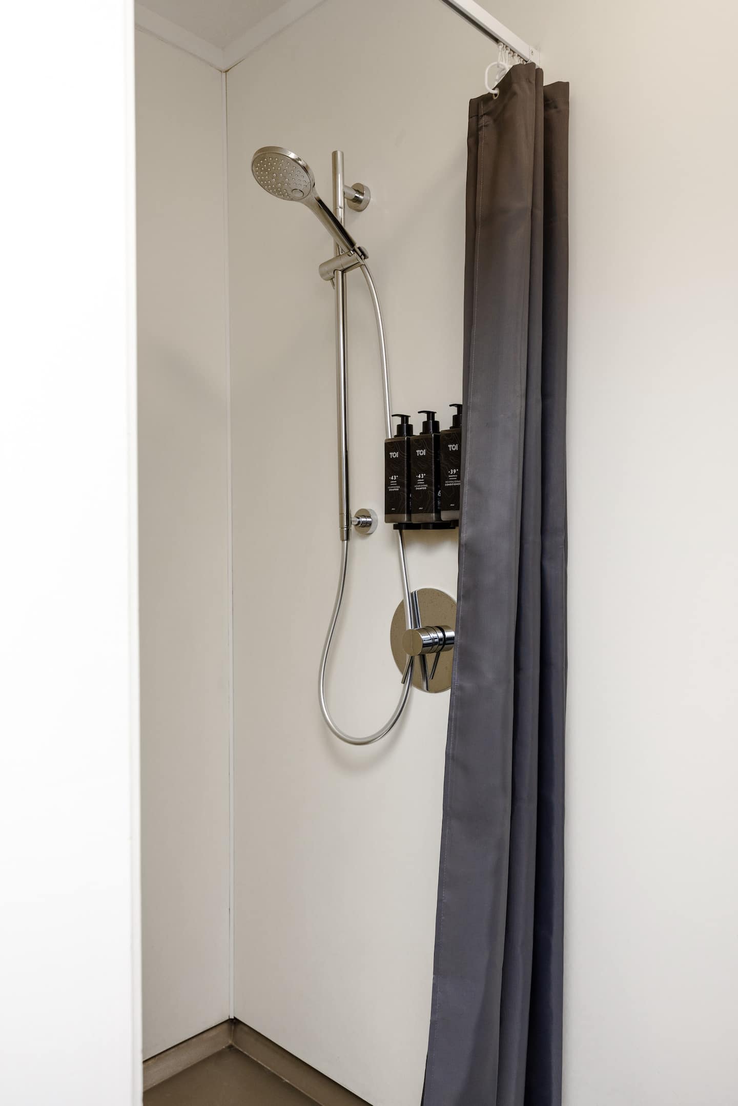 Haka House - Quad Ensuite 4
