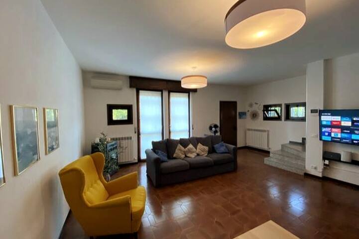 Il Glicine Bianco B&B | Villa near airport gallery image 5