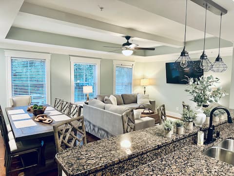 Top performing Airbnb: Luxury Promenade Townhouse in Old Town Bluffton in Bluffton