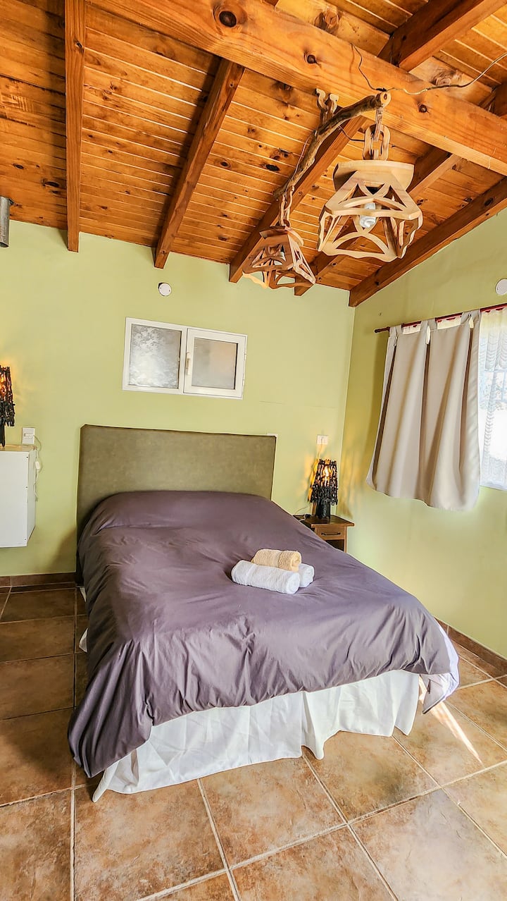 Schlafzimmer 1