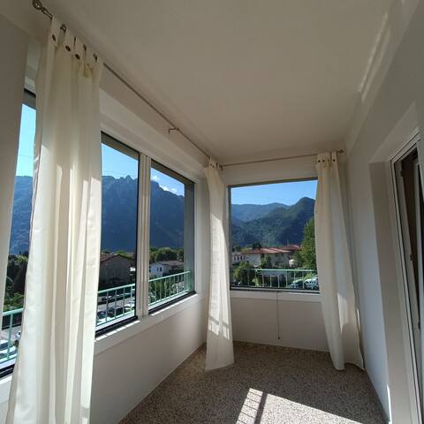 Casa Idra, within walking distance of the lake