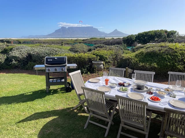 Luxury beachfront villa in Dolphin Beach, sleeps 6