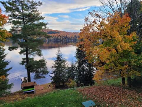 Cheerful 5-Bedroom Lake Front
