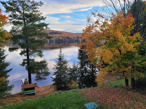 Cheerful 5-Bedroom Lake Front