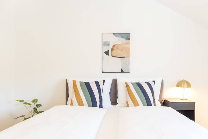 עם מצעים רכים ונוחים, תוכלו ליהנות משינה רגועה ולנוח היטב בבוקר ליום חופשה חדש.