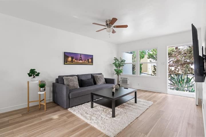 Garden Bungalow Escape Near Culver City & Lax - Inglewood, CA