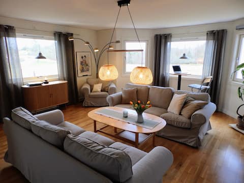Top performing Airbnb: Spacious house near sea & forest between Tjörn & Orust in Stenungsund
