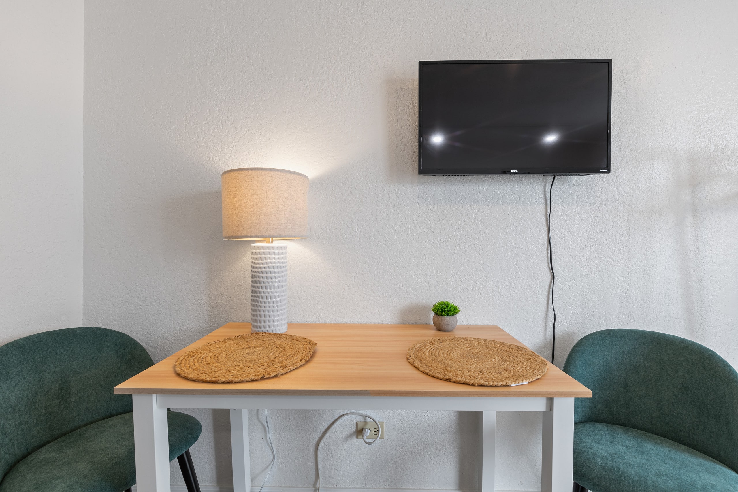 Condo in Honolulu · ★4.9 · Studio · 1 bed · 1 bath - Image 21