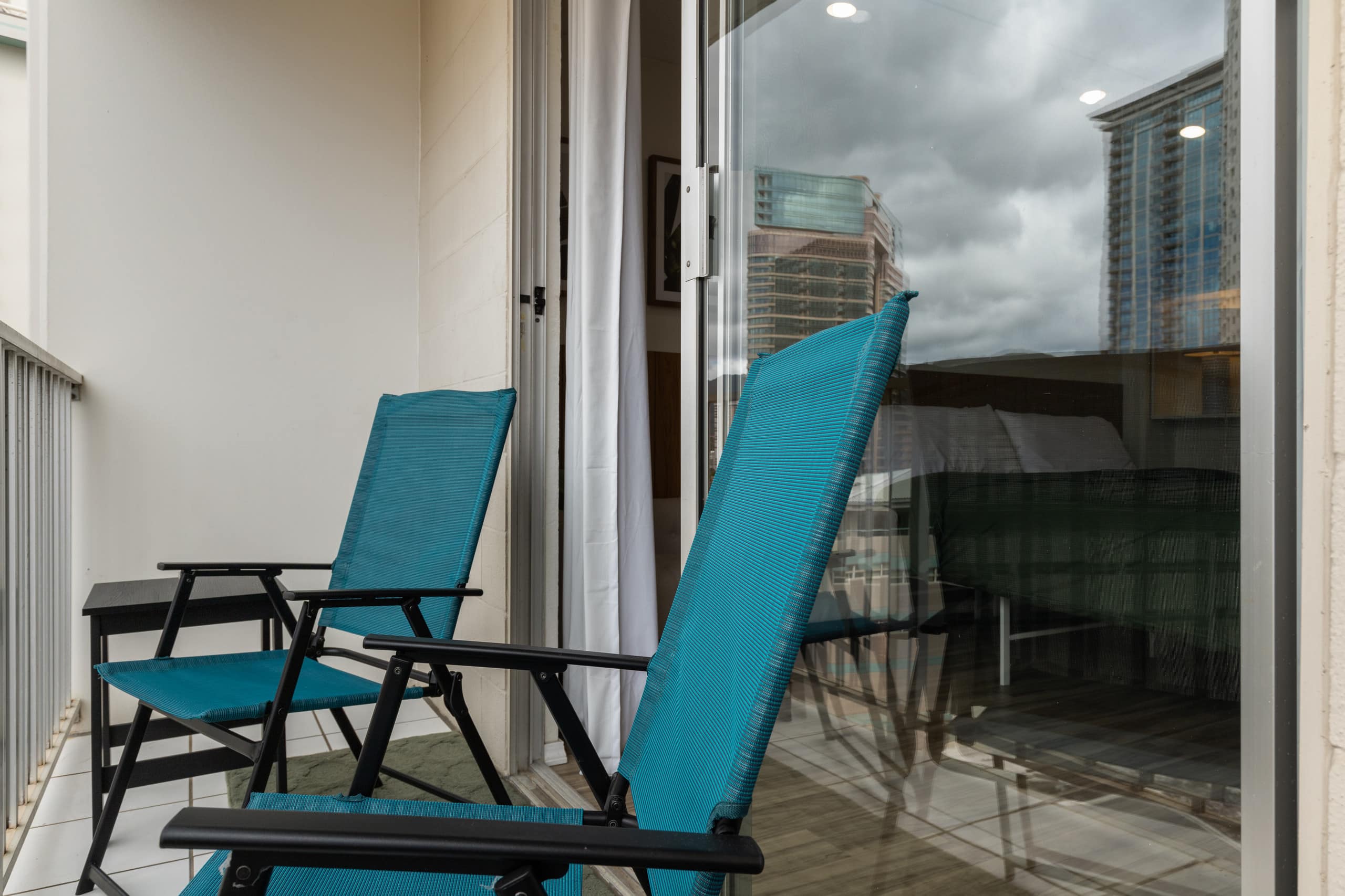 Condo in Honolulu · ★4.9 · Studio · 1 bed · 1 bath - Image 7