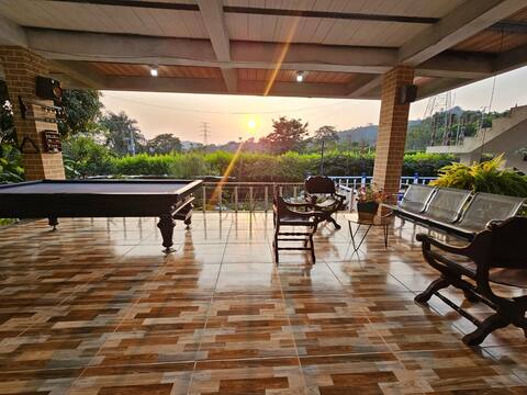 San Luis" country charm