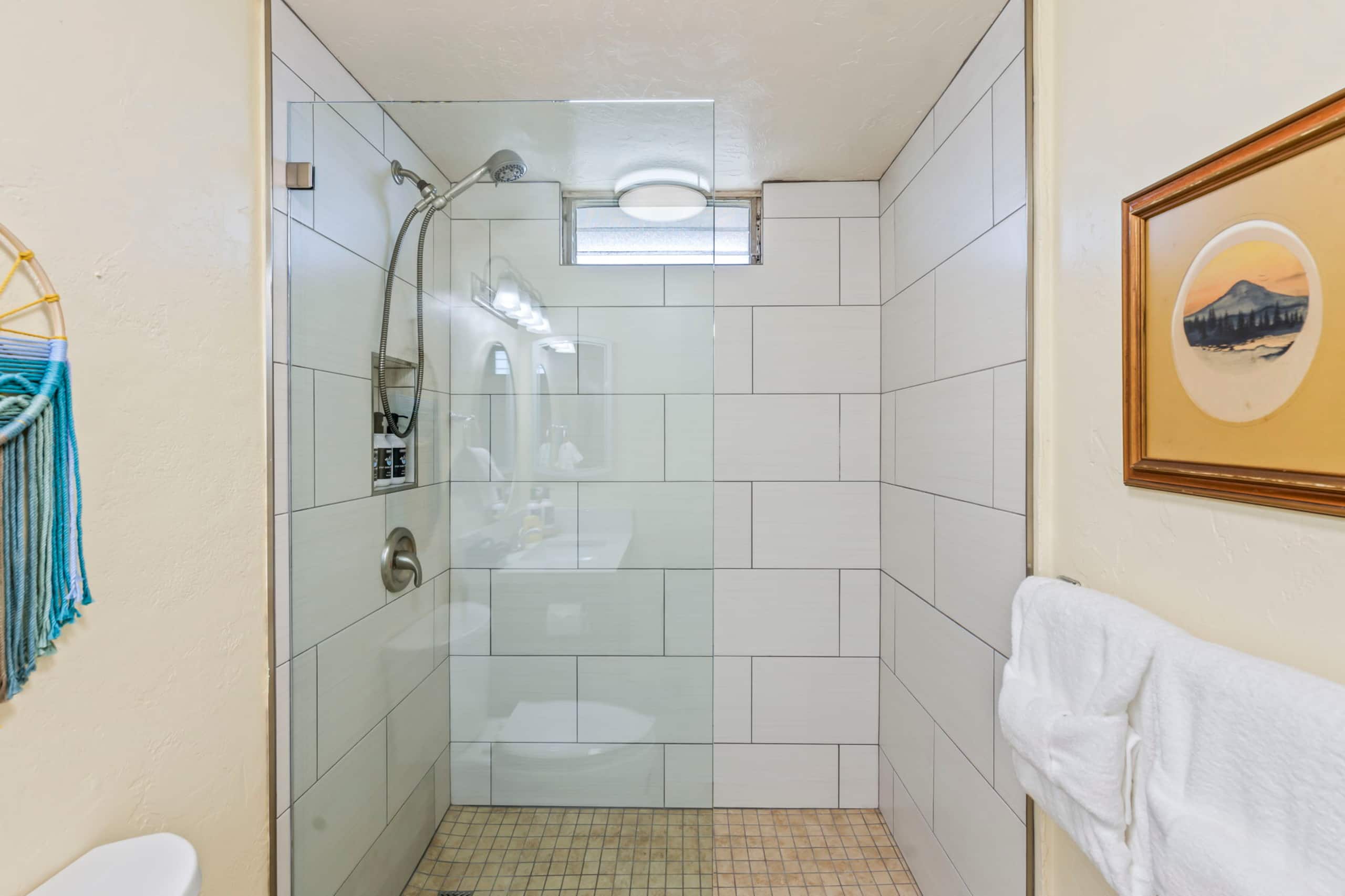 Condo in Kihei · ★4.89 · 1 bedroom · 2 beds · 2 baths - Image 17
