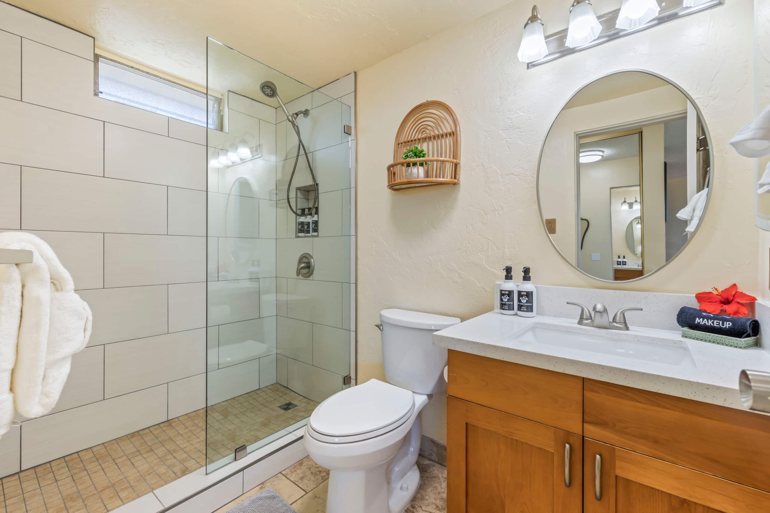 Condo in Kihei · ★4.89 · 1 bedroom · 2 beds · 2 baths - Image 16