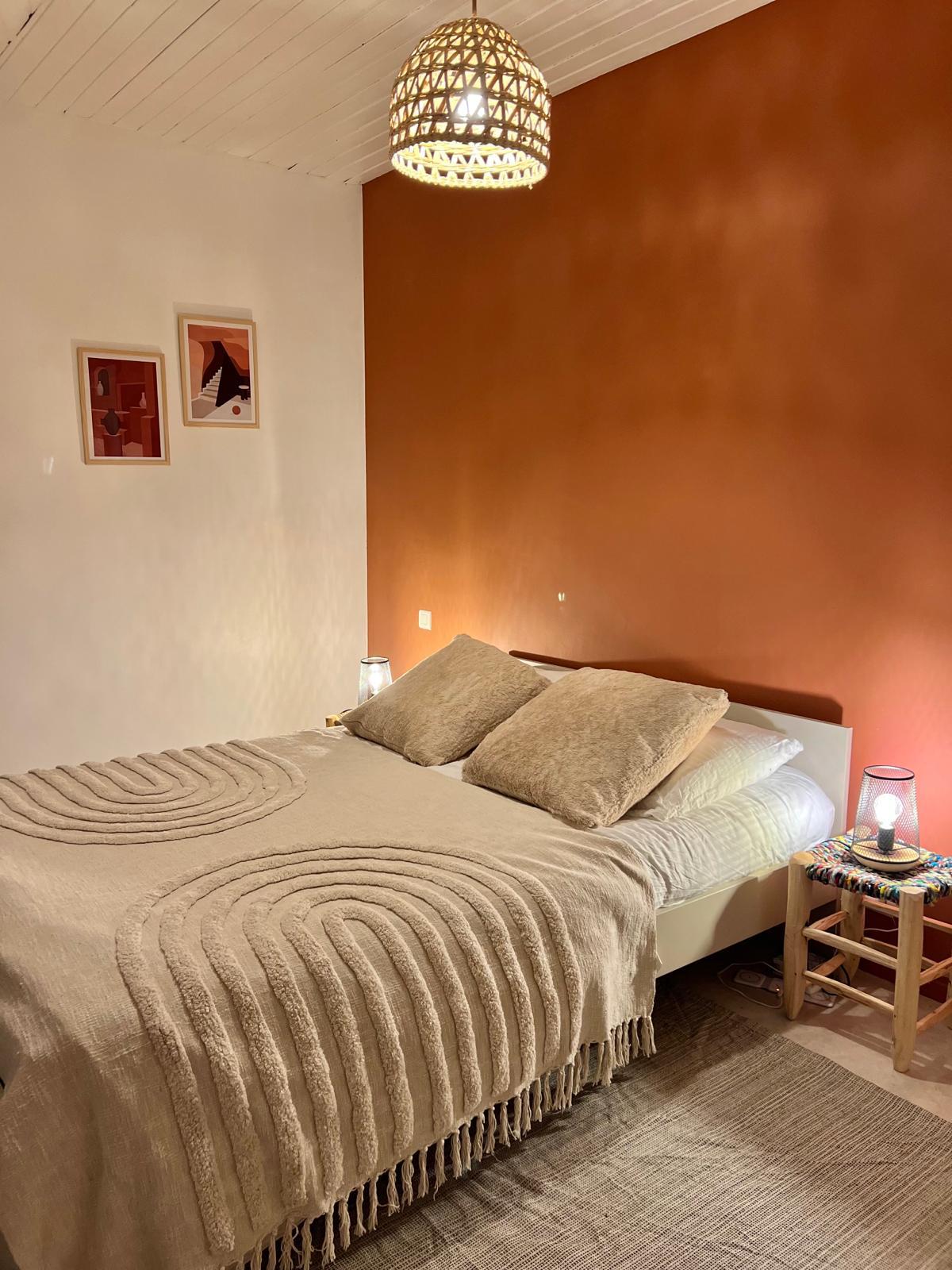 habitación cama doble piso.