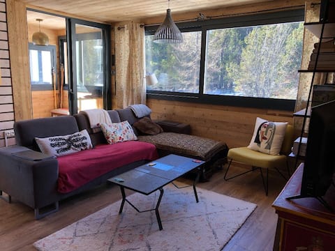 Propriété Airbnb réussie: Family cottage with forest view à Bolquère