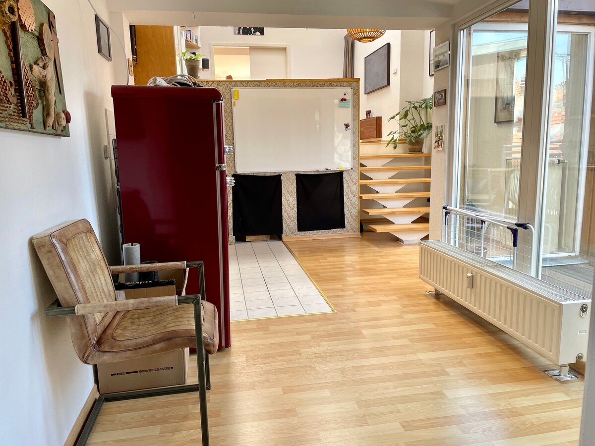 Popular Airbnb listing: Sun-drenched top-floor apartment in Prenzlauer Berg