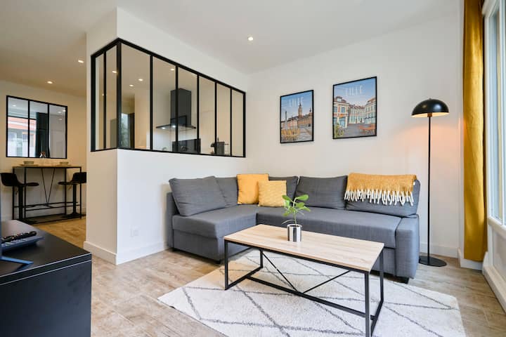 Всекидневна с разтегателен диван