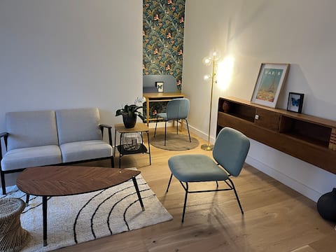 Successful Airbnb property: Very nice 2-room apartment. in Puteaux