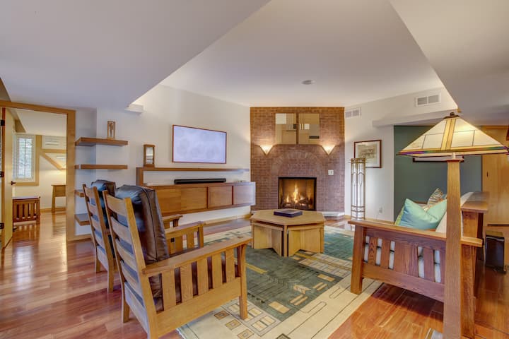 Tranquil Waters By Venture Luxury Estates - Wisconsin Dells, WI