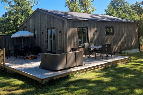 Newly renovated cottage with own garden