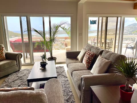 Top performing Airbnb: Caribbean Getaway With Jeep in Charlotte Amalie East