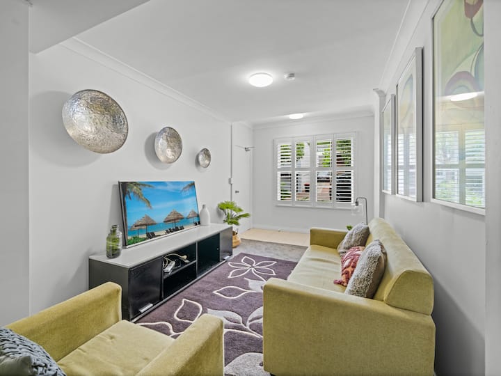 Classic Metro 3 Level Terrace