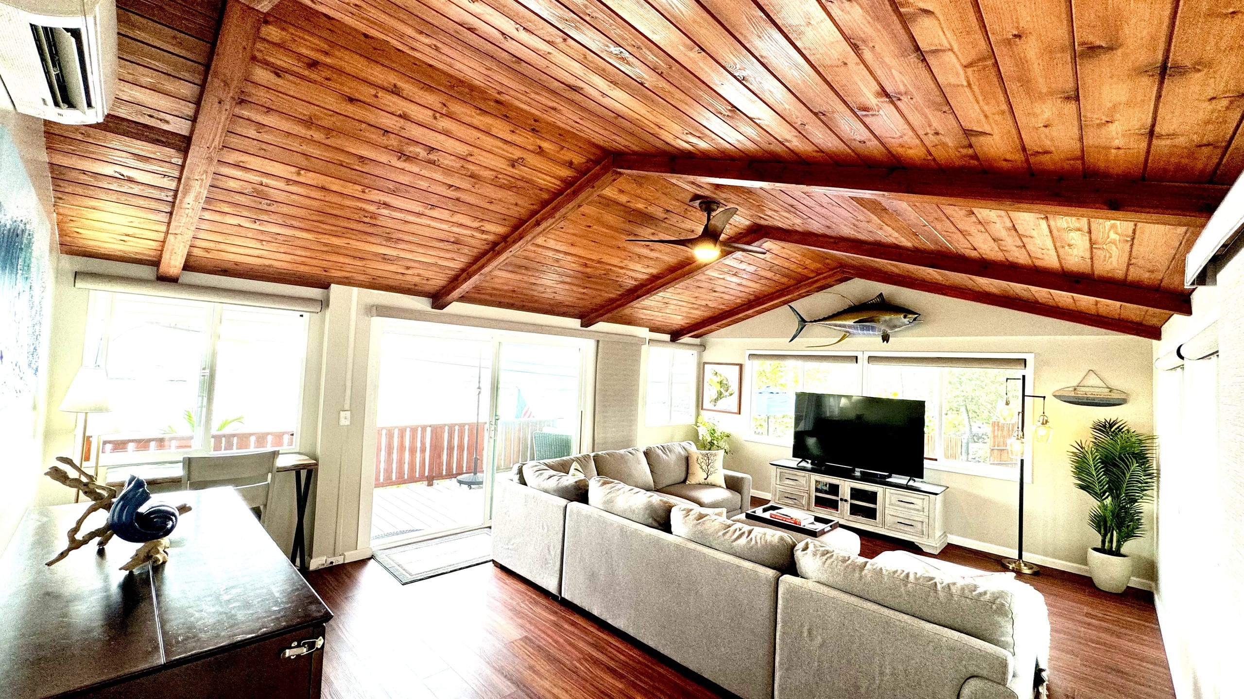 Home in Kailua-Kona · ★4.97 · 1 bedroom · 2 beds · 1 bath - Image 2