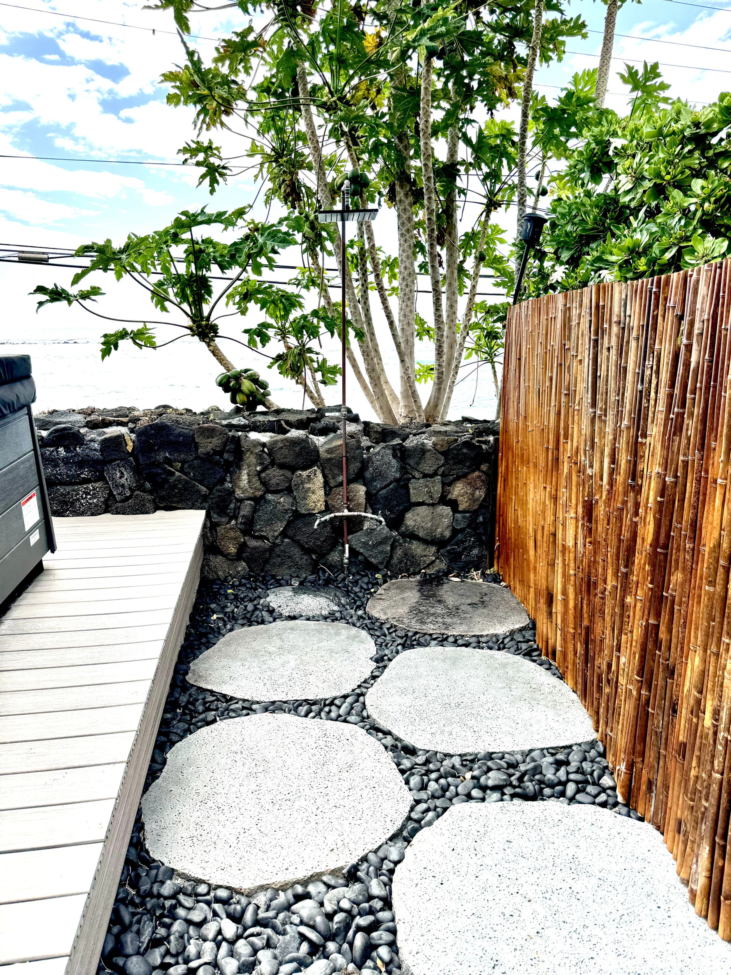 Home in Kailua-Kona · ★4.97 · 1 bedroom · 2 beds · 1 bath - Image 35