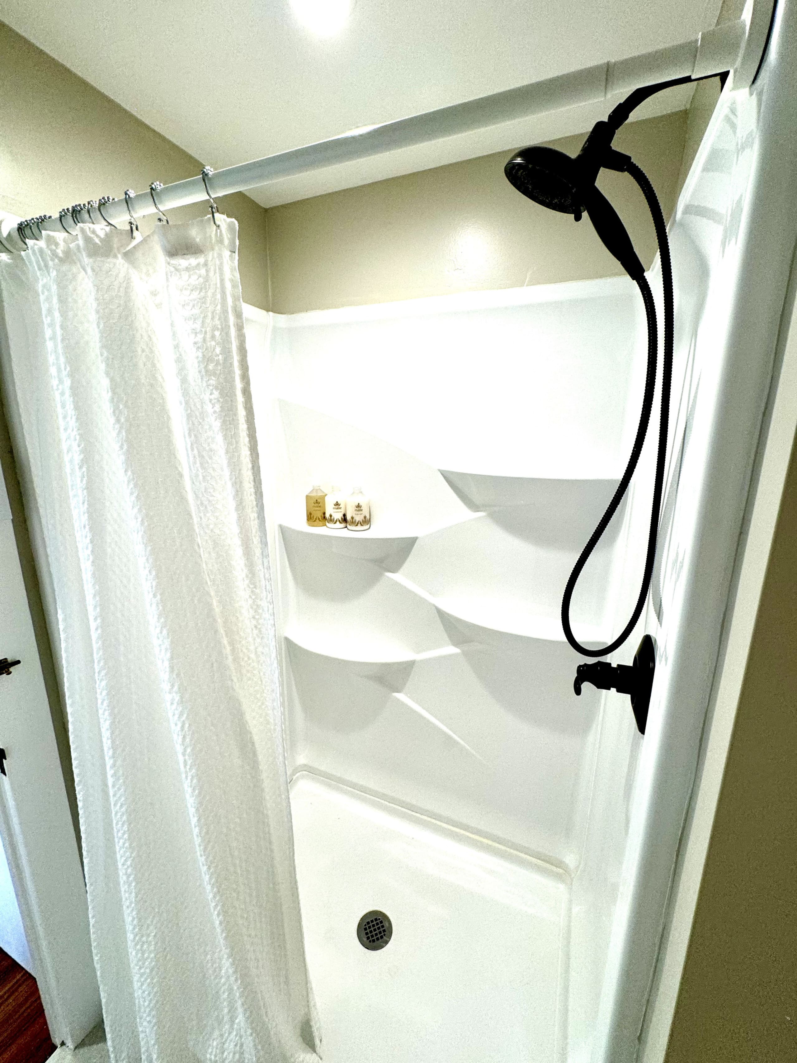 Home in Kailua-Kona · ★4.97 · 1 bedroom · 2 beds · 1 bath - Image 21