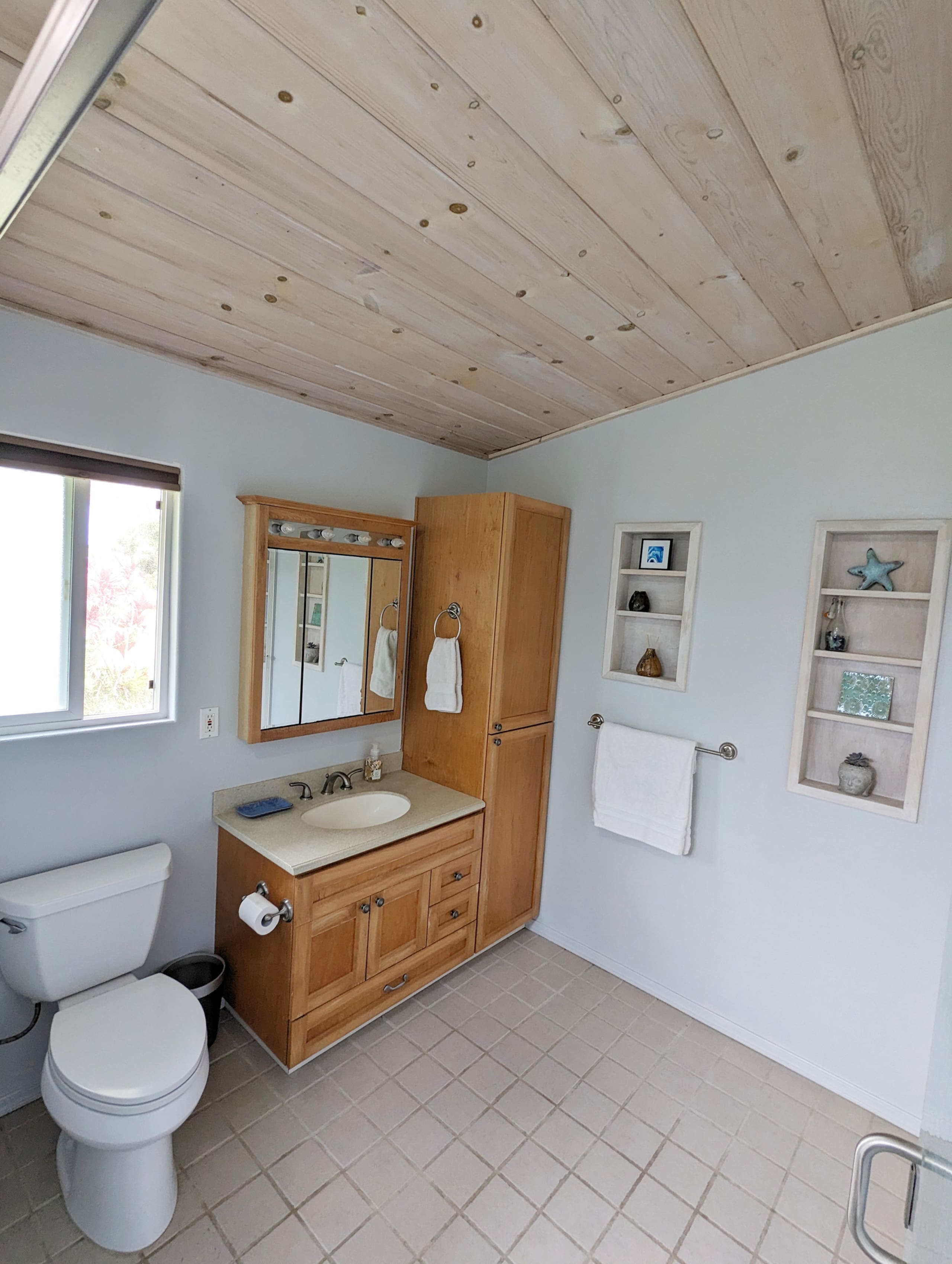 Guesthouse in Keaau · ★4.95 · 1 bedroom · 2 beds · 1 bath - Image 9