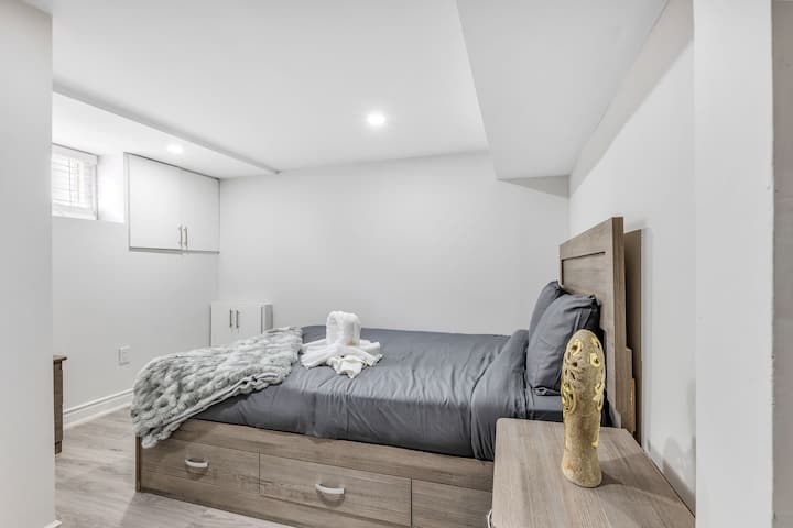 Chumba cha 2 cha kulala cha Chini ya Ghorofa.