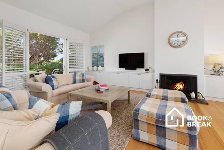 Clovelly of Portsea – Heated Pool & Spa Luxury gallery image 4