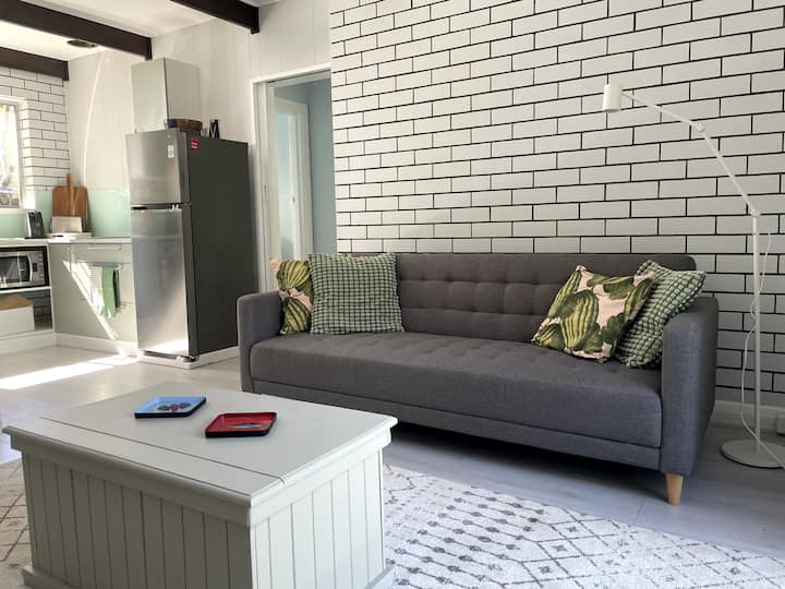 Modern Studio With Private Patio - Tea Tree Gully