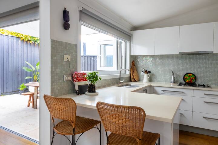 Freshwater Beach House gallery image 4