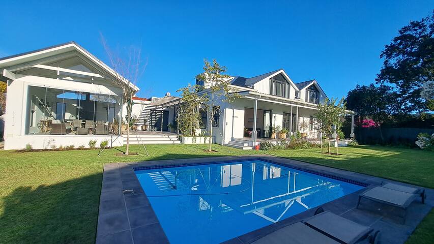 Modern family home in Claremont