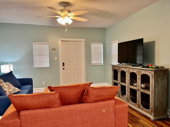 Flip Flop Cottage - Gulfport, MS