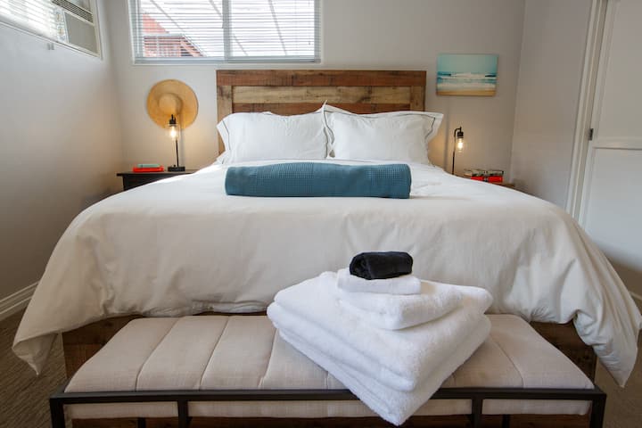 Spálňa č.2 s manželskou posteľou.