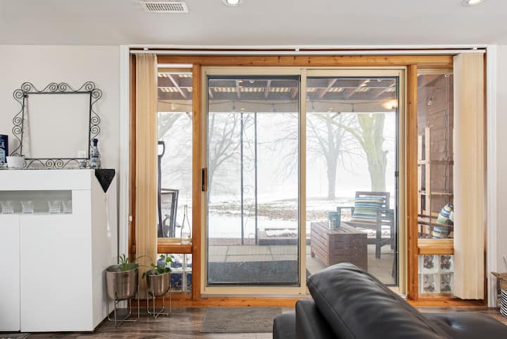 Დატკბით ტომსონის მემორიალური პარკის ბილიკებისკენ მიმავალი იშვიათი სარდაფით.