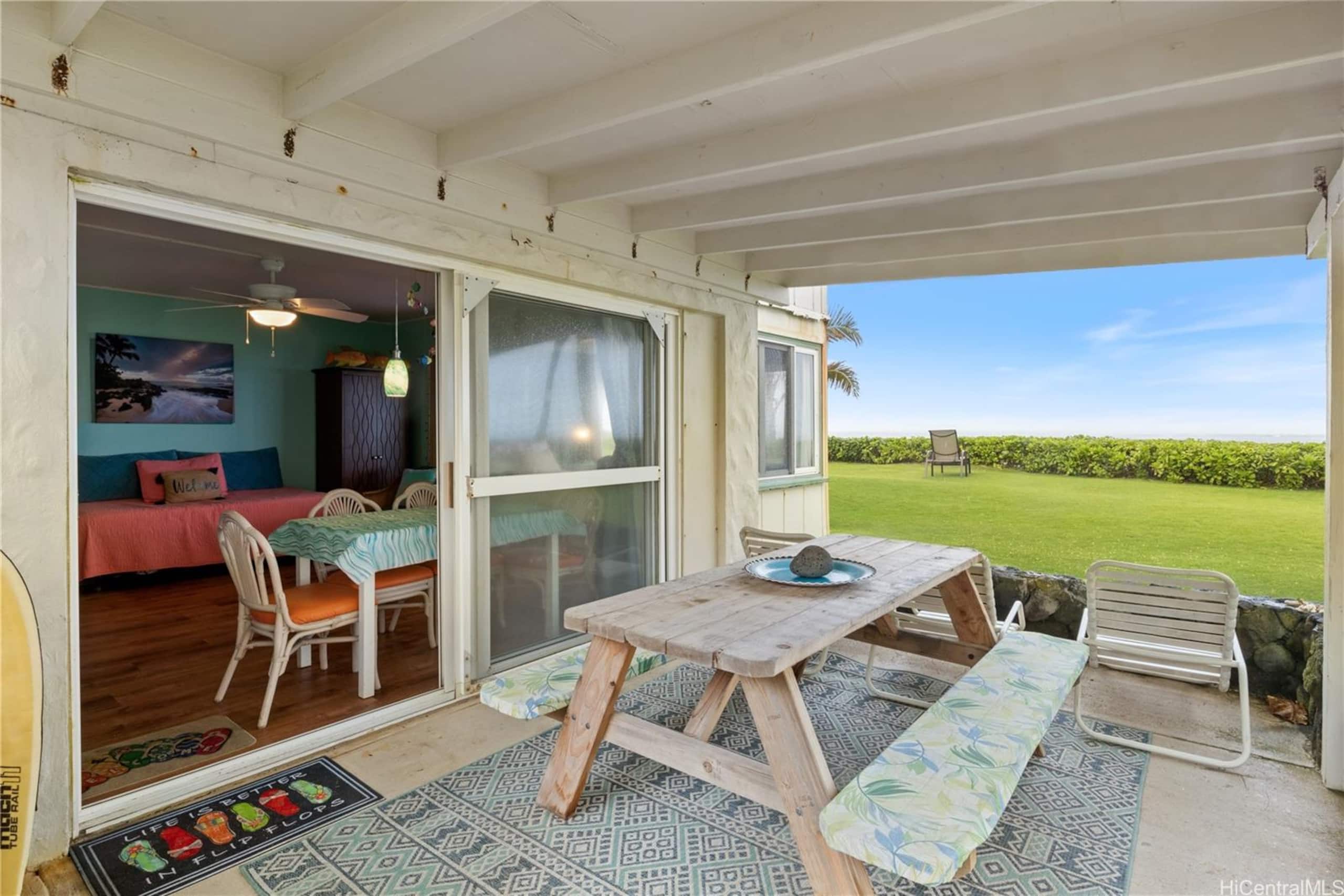 Condo in Hauula · ★4.93 · Studio · 4 beds · 1 private bath - Image 11