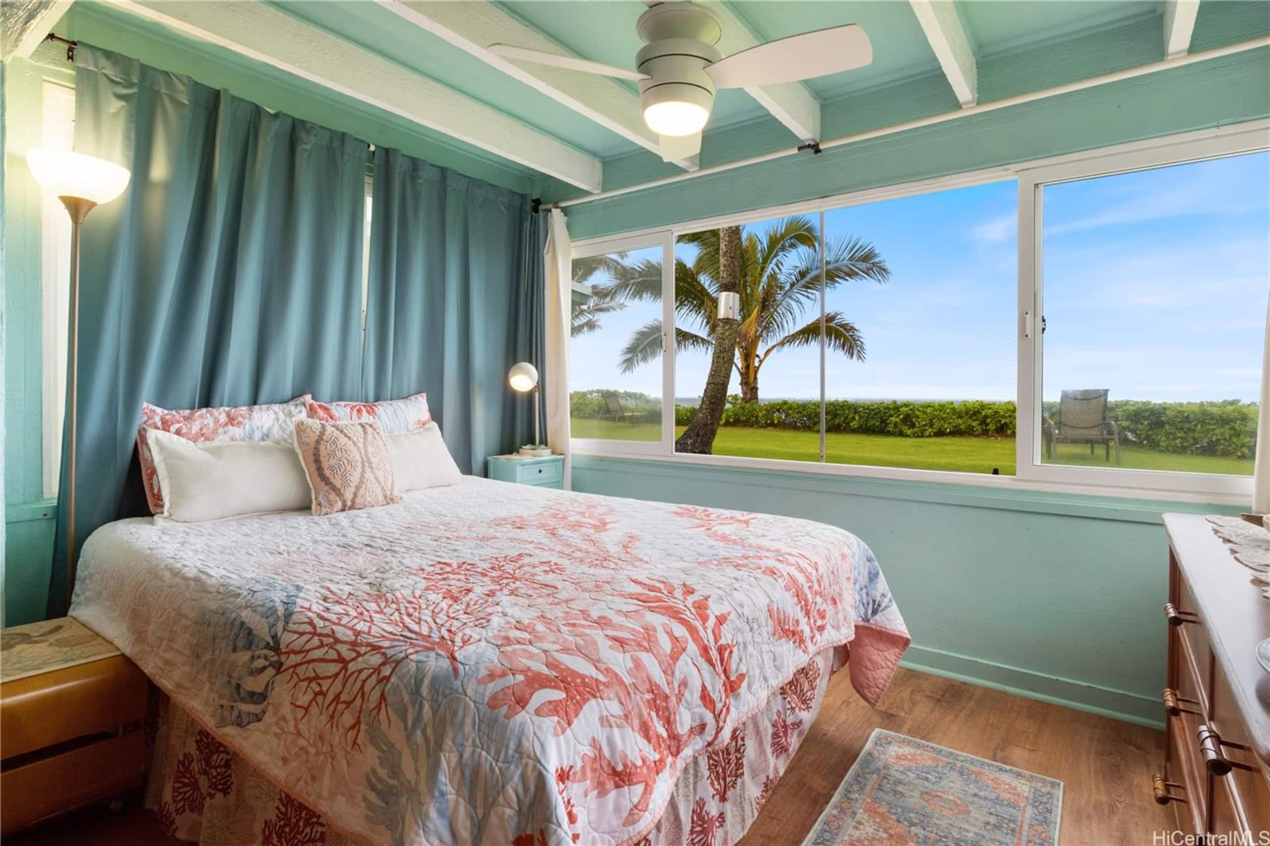 Condo in Hauula · ★4.93 · Studio · 4 beds · 1 private bath - Image 2