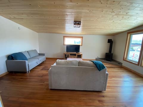 Top Airbnb: Lundbreck General Store Loft in Alberta