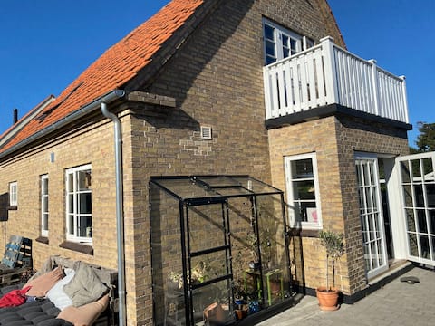 Beautiful villa near beach and city