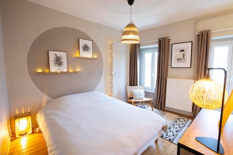 Top Airbnb: Roche Hamon in Granville