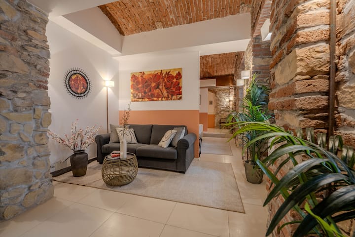 Charming Getaway 3br-aprt In City Centrel W/ A/c - Prague