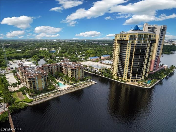 Downtown Fort Myers- Alta Mar Condo - Fort Myers, FL