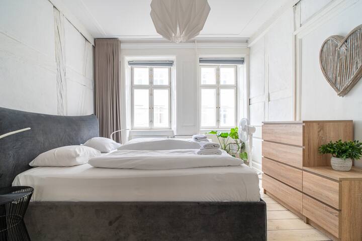 Nyhavn: City’s Historical Charm gallery image 3