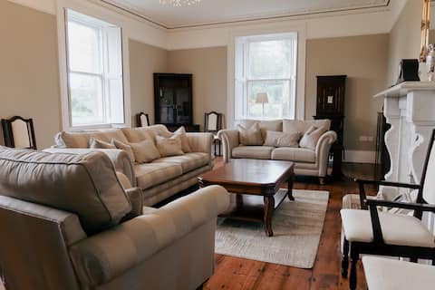 Georgian Farmhouse in Kilkenny Groups of 16 Beds11