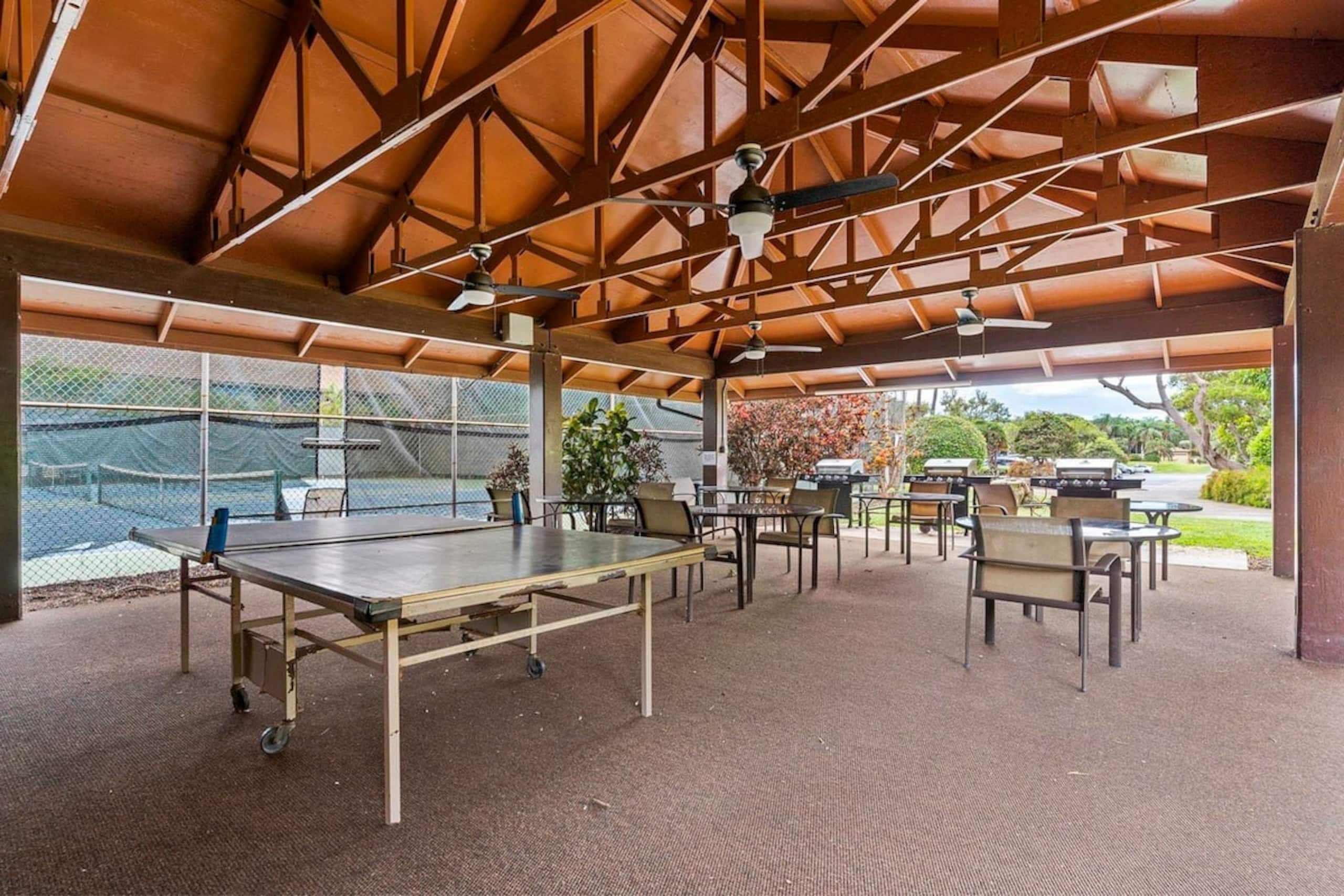 Condo in Kihei · ★5.0 · 1 bedroom · 2 beds · 1 shared bath - Image 24