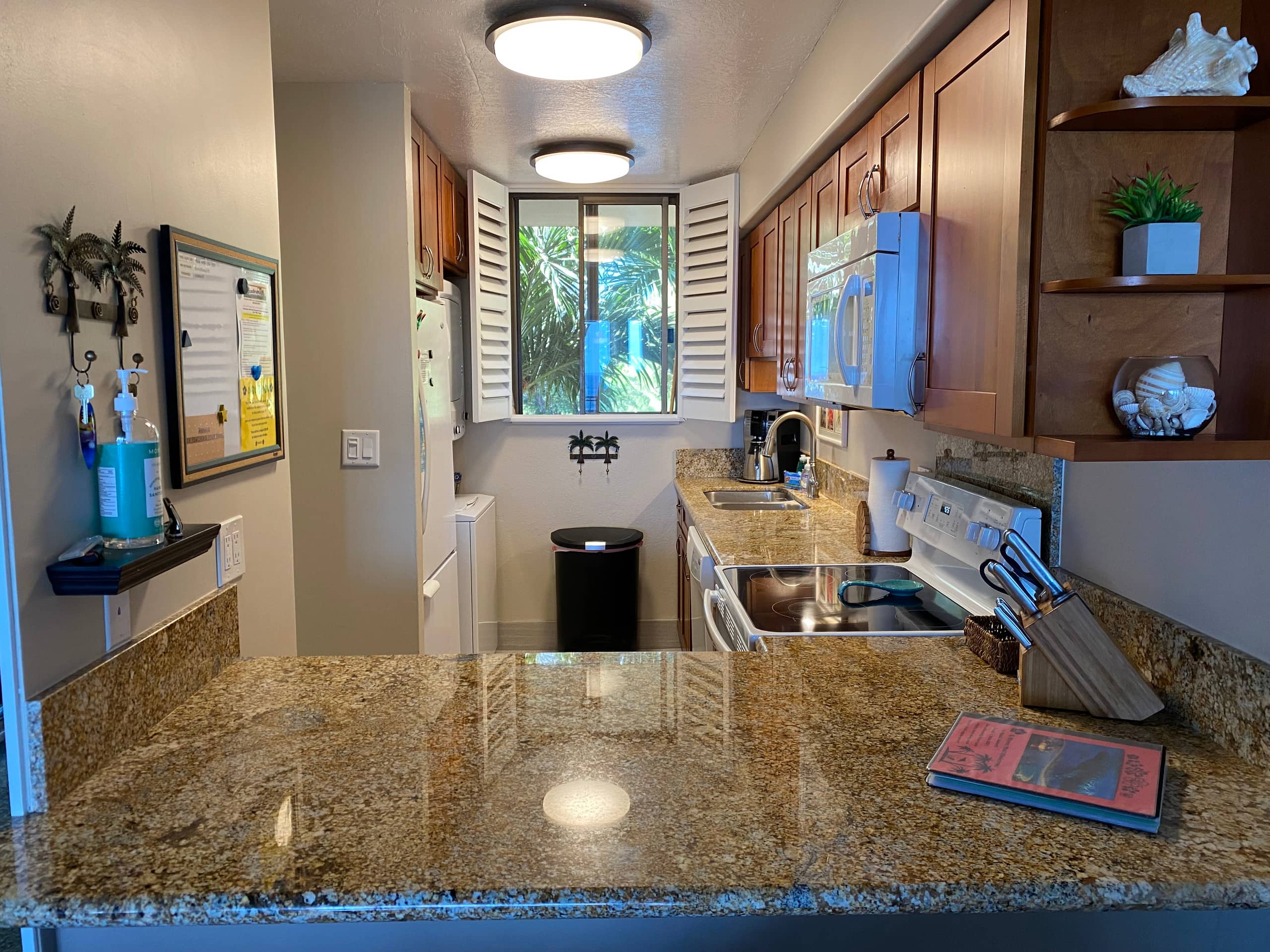Condo in Wailuku · ★5.0 · 2 bedrooms · 3 beds · 2 private baths - Image 8