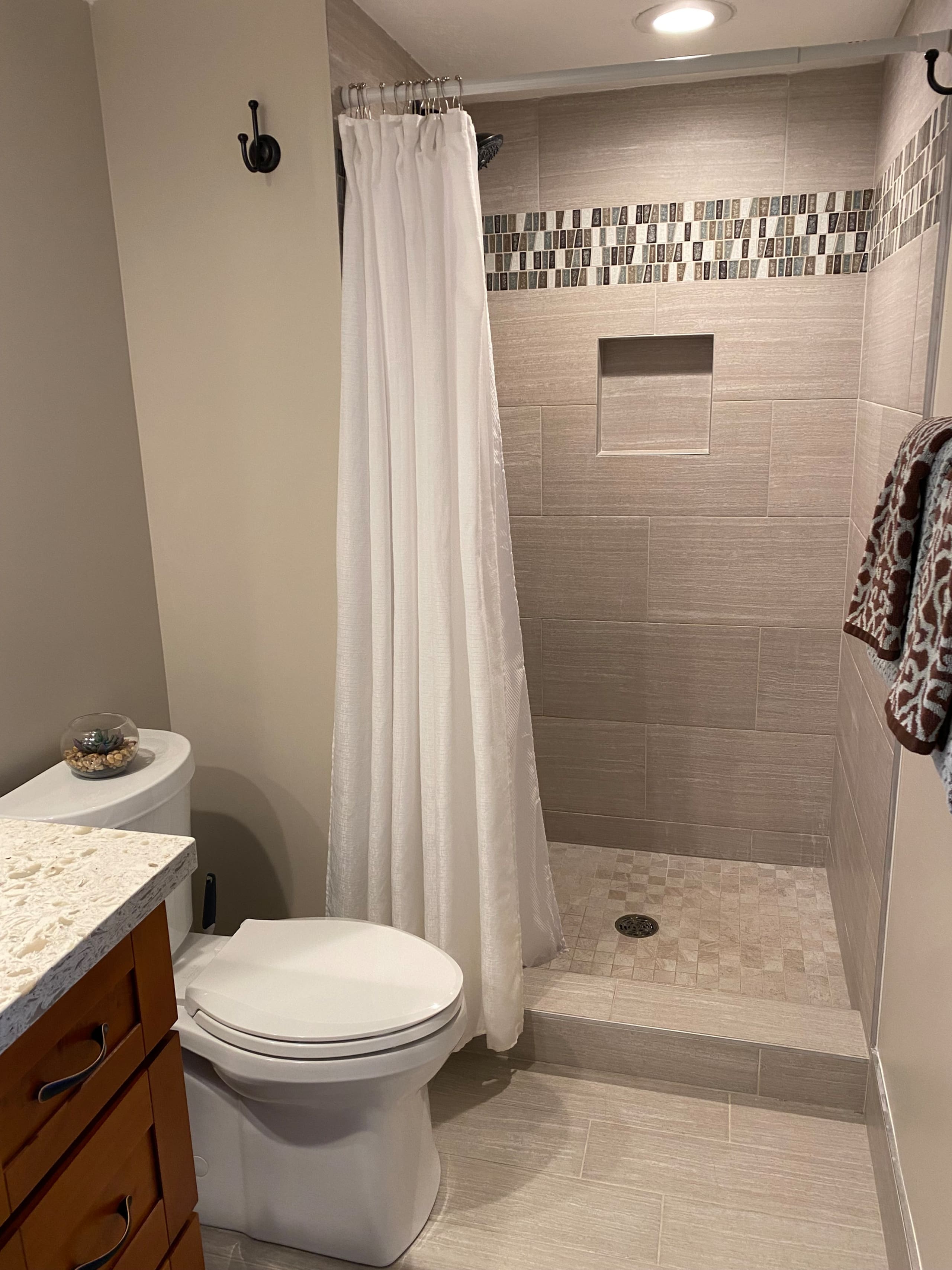 Condo in Wailuku · ★5.0 · 2 bedrooms · 3 beds · 2 private baths - Image 15