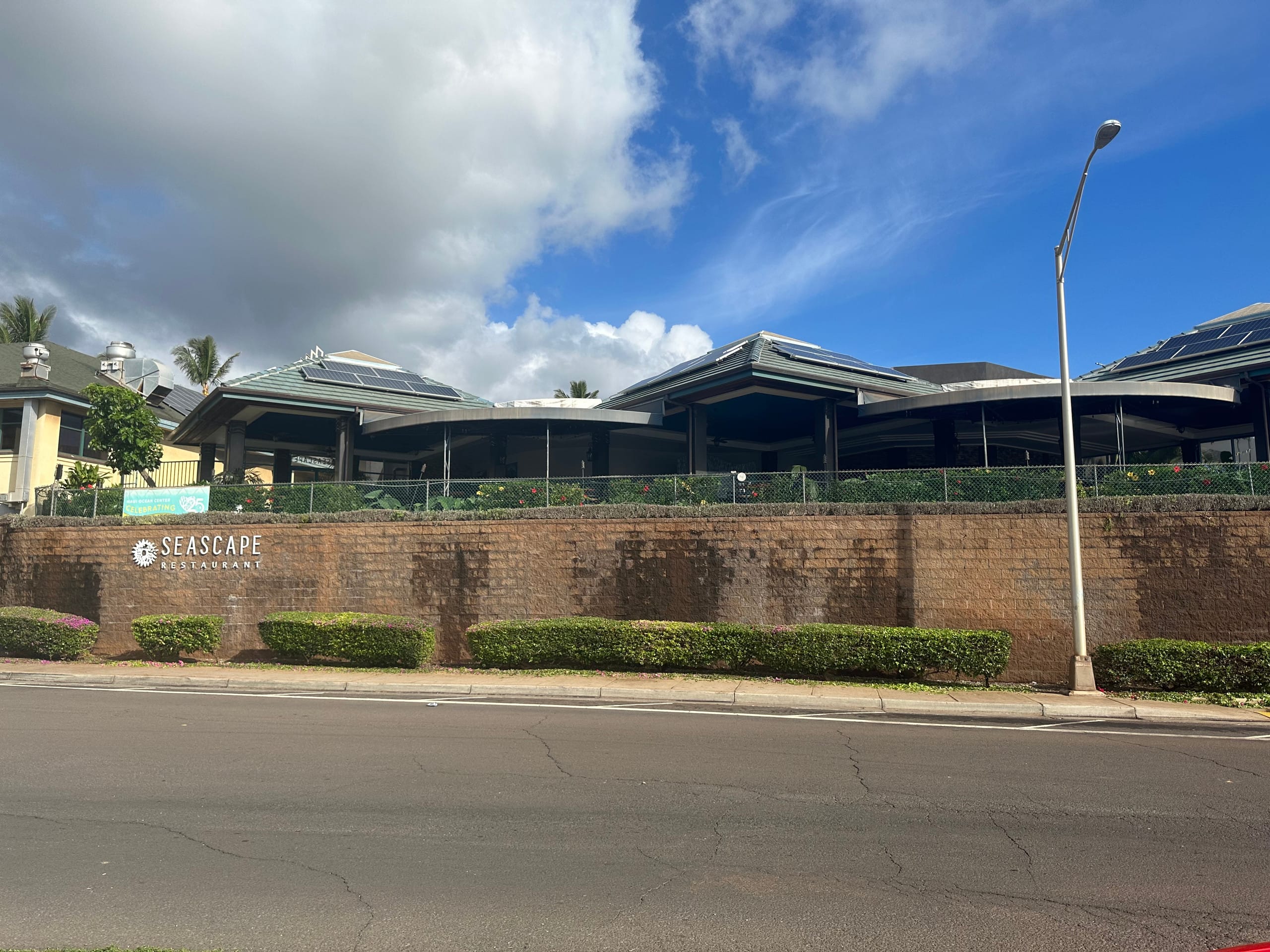 Condo in Wailuku · ★5.0 · 2 bedrooms · 3 beds · 2 private baths - Image 32